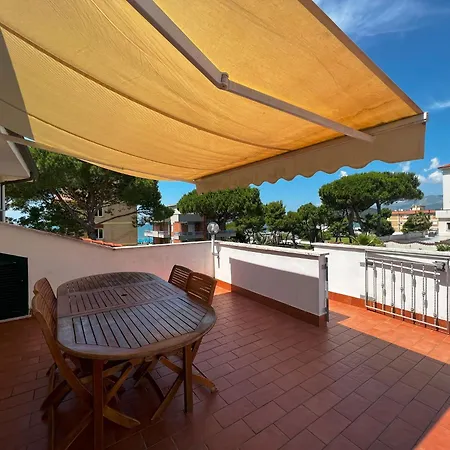Il Mare In Giardino Scauri (Lazio)