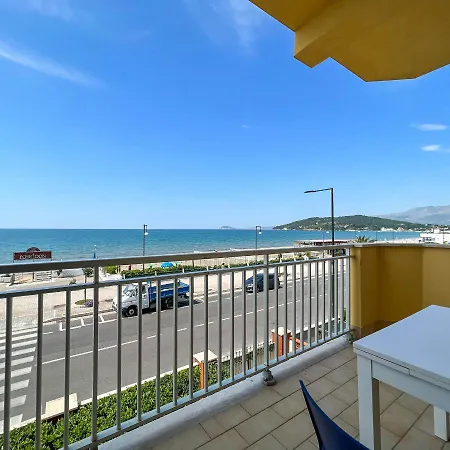 Apartment Il Mare In Giardino Scauri (Lazio)