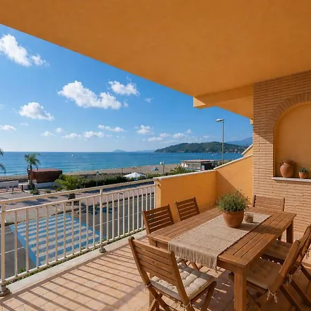 Apartment Il Mare In Giardino Scauri (Lazio)