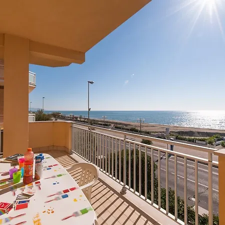 Il Mare In Giardino Apartment *