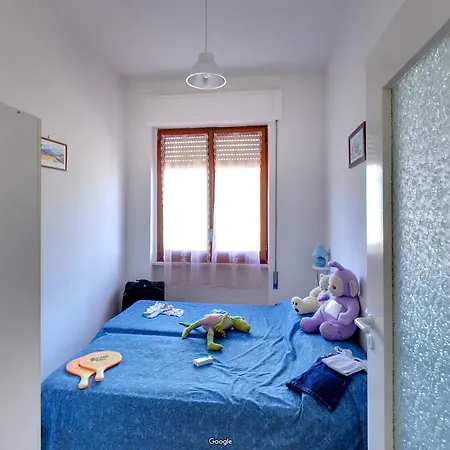 Il Mare In Giardino Apartment